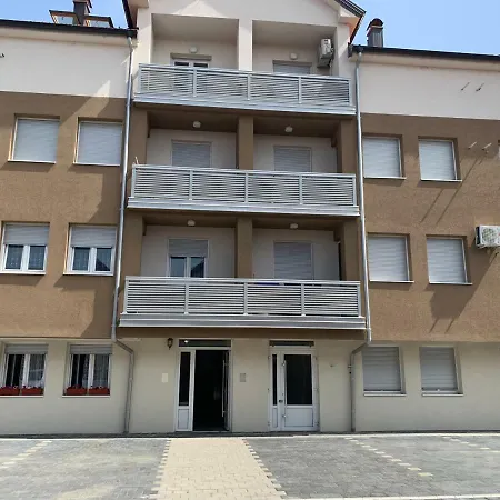 Masa Studio Apartman Brcko Exterior photo